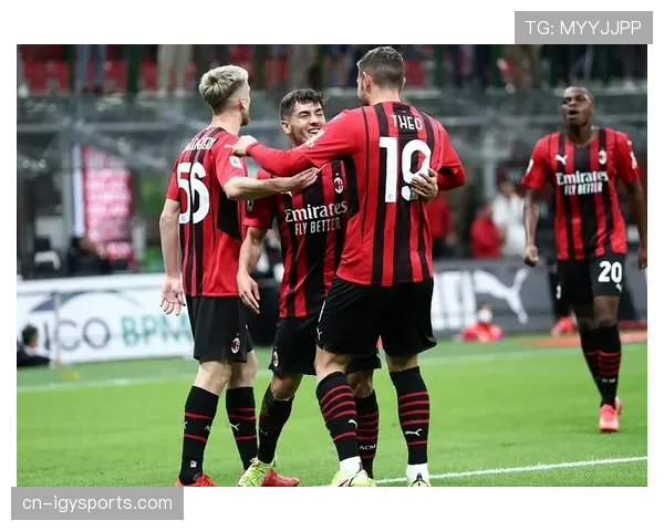 “AC米兰3-1逆转乌迪内斯，约维奇替补登场完成梅开二度”